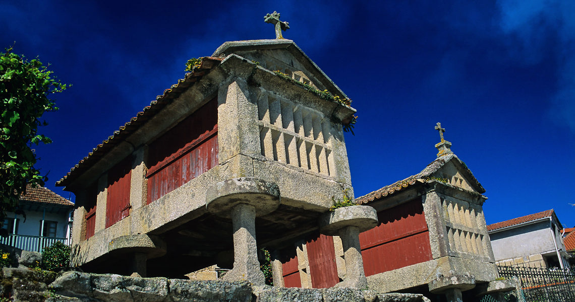 Hórreos